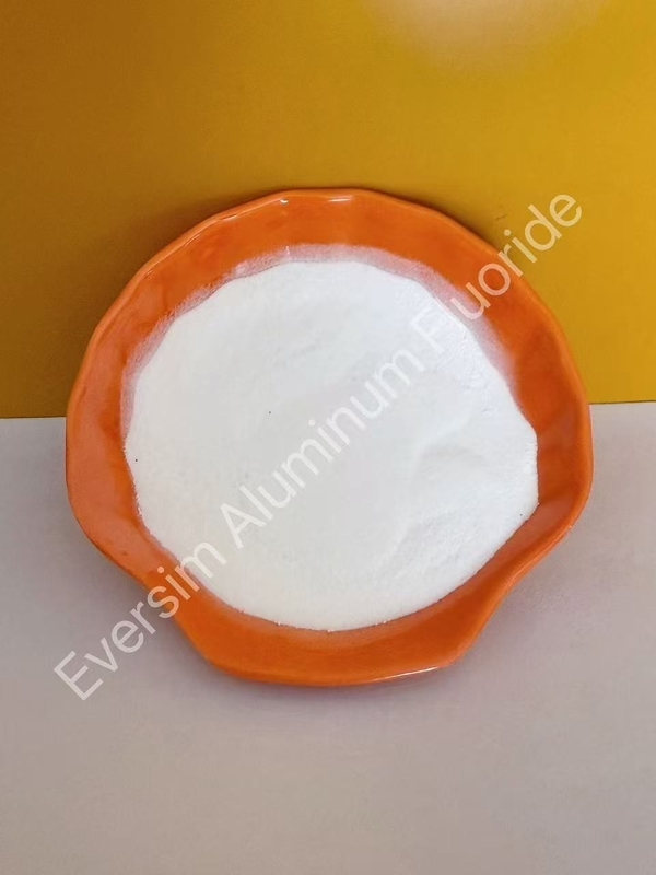 Produkty chemiczne 99% Fluoru Aluminiowego AlF3 dla Produktu Chemicznego Elektrolizy Aluminiowej