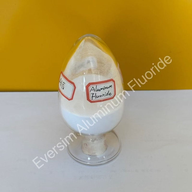 Waga cząsteczkowa 83,98 Biały piaskowy fluorek aluminium Alf3 do przepływu metali innych niż żelazne
