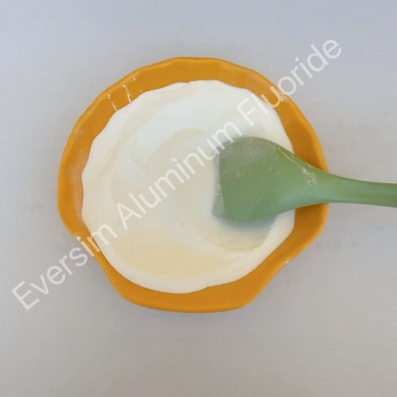 CAS7784-18-1 Proszek krystaliczny Fluorek aluminium Alf3 do inhibitorów wytwarzania alkoholu