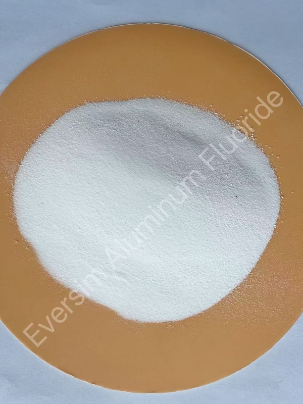 Wysoka czystość 98% Masa cząsteczkowa 83,98 Alf3 Fluorek aluminium jako materiały fluowe