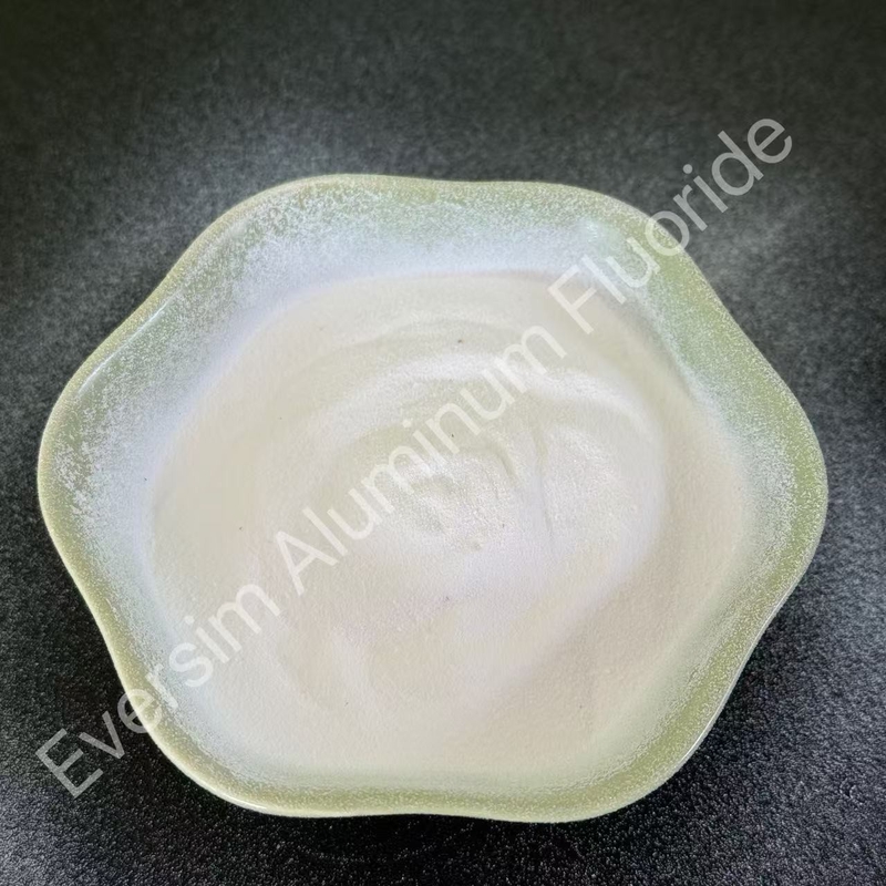 Najwyższa jakość CAS7784 - 18 - 1 White Sandy Aluminum Fluoride AlF3 For Electrolytic Aluminum Industry