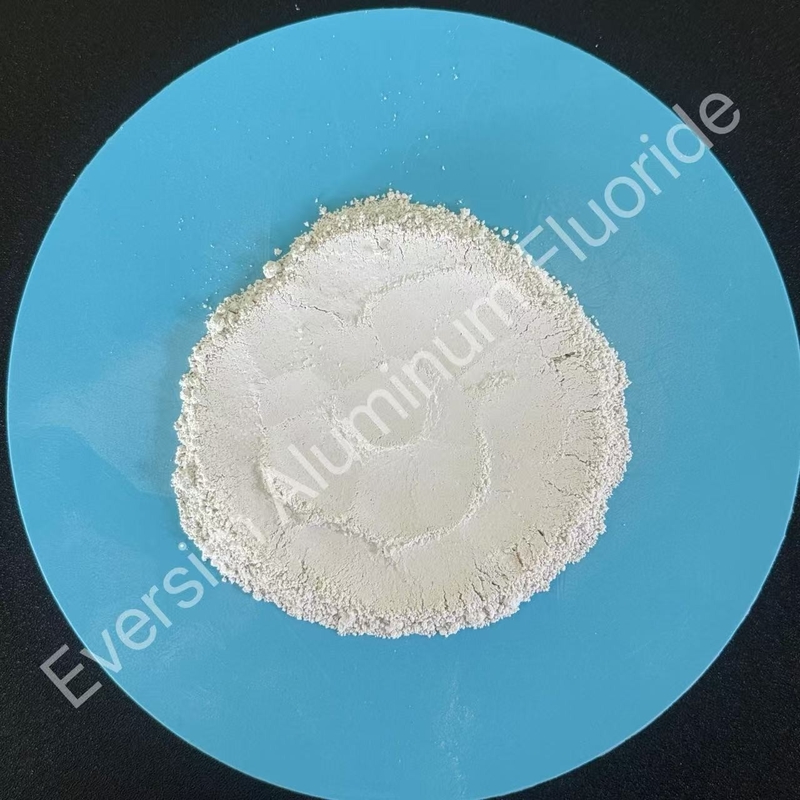 Produkty chemiczne CAS7784-18-1 Biały proszek Fluorek aluminium AlF3 w przemyśle ceramicznym i ścierającym