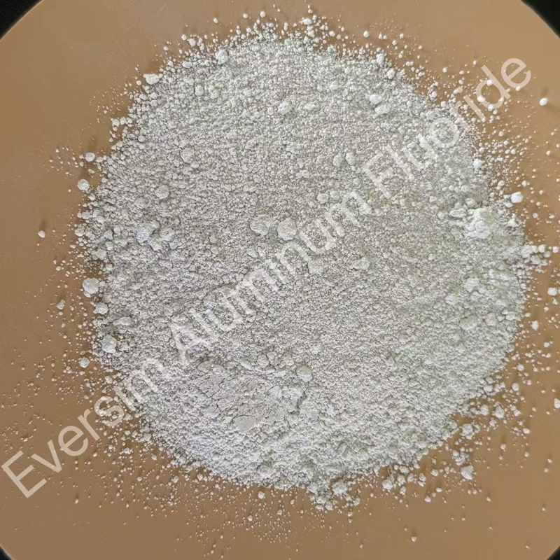 Produkty chemiczne CAS7784-18-1 AlF3 Fluorek aluminium Masa cząsteczkowa 83,98 Do przemysłu ceramicznego